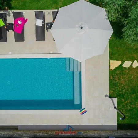 Pietra Comfortable Villa *